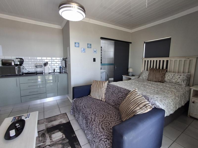 5 Bedroom Property for Sale in Sandy Point Western Cape